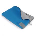 TUCANO BFCUMB15-B :: Charge-Up Sleeve for MacBook Pro 15''